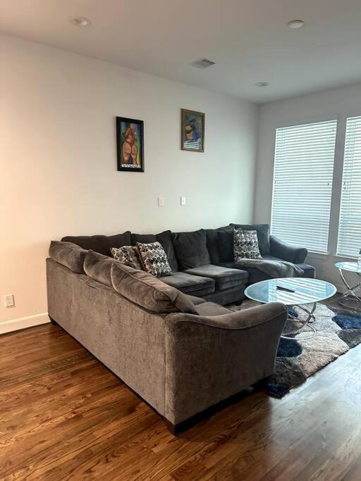 Eado Townhome Getaway Houston